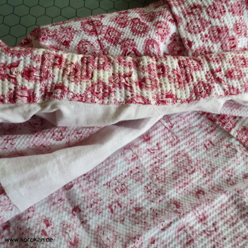 Nemaki Schlaf Kimono, Wappendruck rot