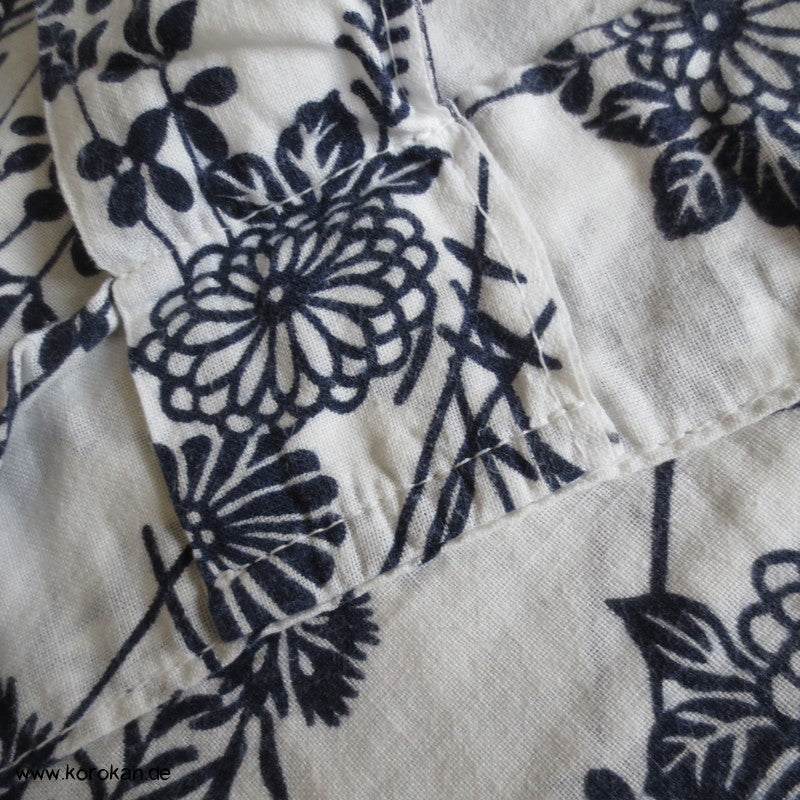 Kiku Blumenranken Nemaki - Kimono zum Schlafen