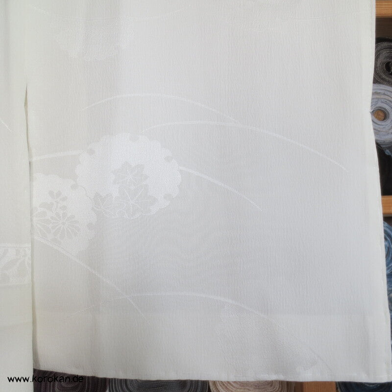 heller Seidendamast Schneeflockensymbole Juban Unterkimono, neu