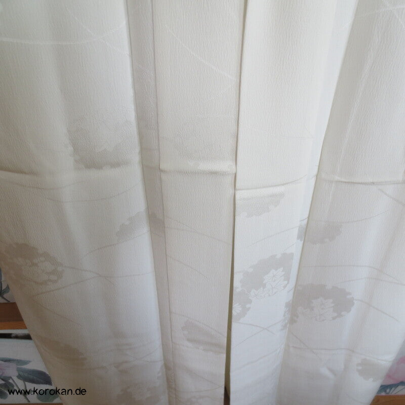 heller Seidendamast Schneeflockensymbole Juban Unterkimono, neu