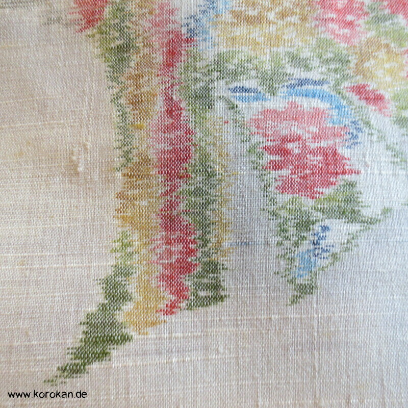 Tanmono Kimono Stoffrolle bunte Kasuri Kicho mit Schattenwurf in natur
