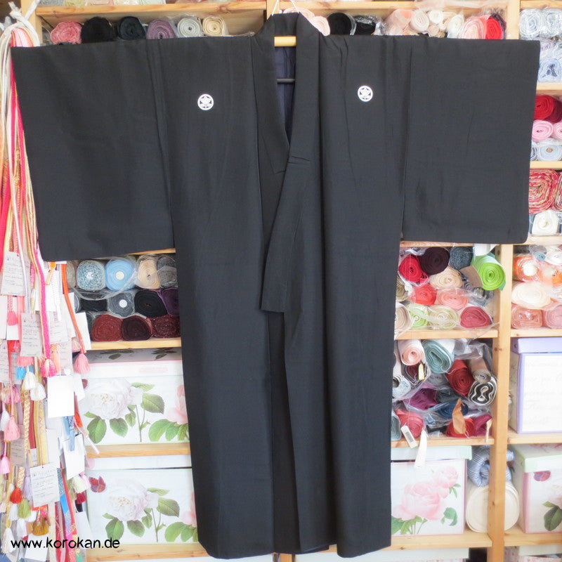 fünf Tachibana Mon Montsuki - schwarzer Seiden Kimono