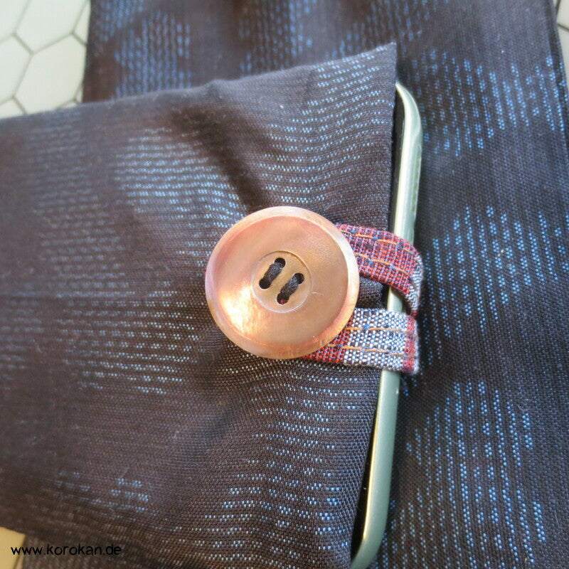 Handytaschen - Schutzhüllen aus Regenmantel Seide, gefüttert