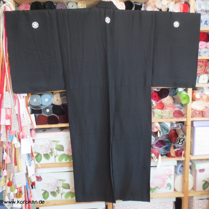 fünf Tachibana Mon Montsuki - schwarzer Seiden Kimono