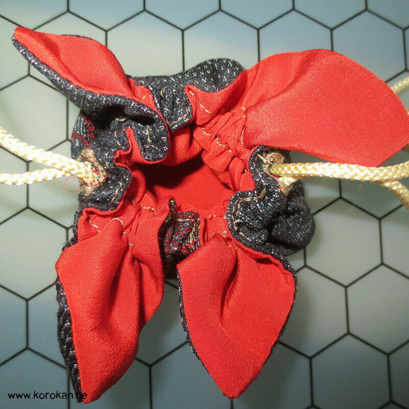 kleiner Zugbeutel - Schmuckbeutelchen, japanische Wolle / Seide