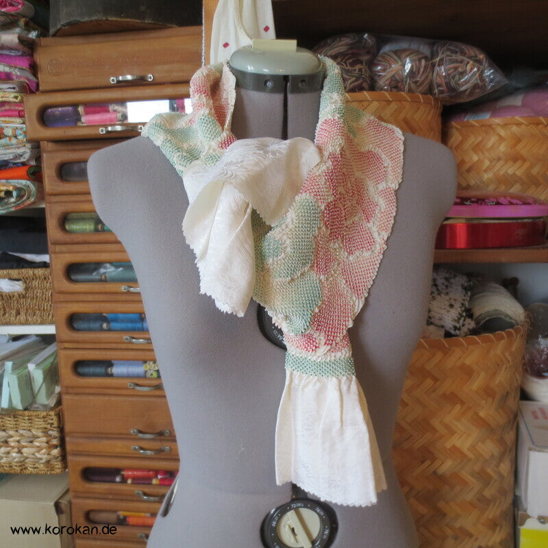 Shibori Päonien, Sayagata Rinzu Seidendamast Obiage