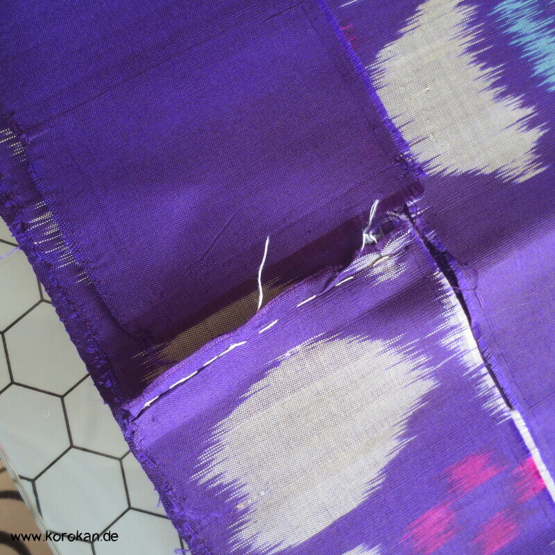 Japan Art Deco Murasake violett Araihari Meisen Seide hellgraue Blüten