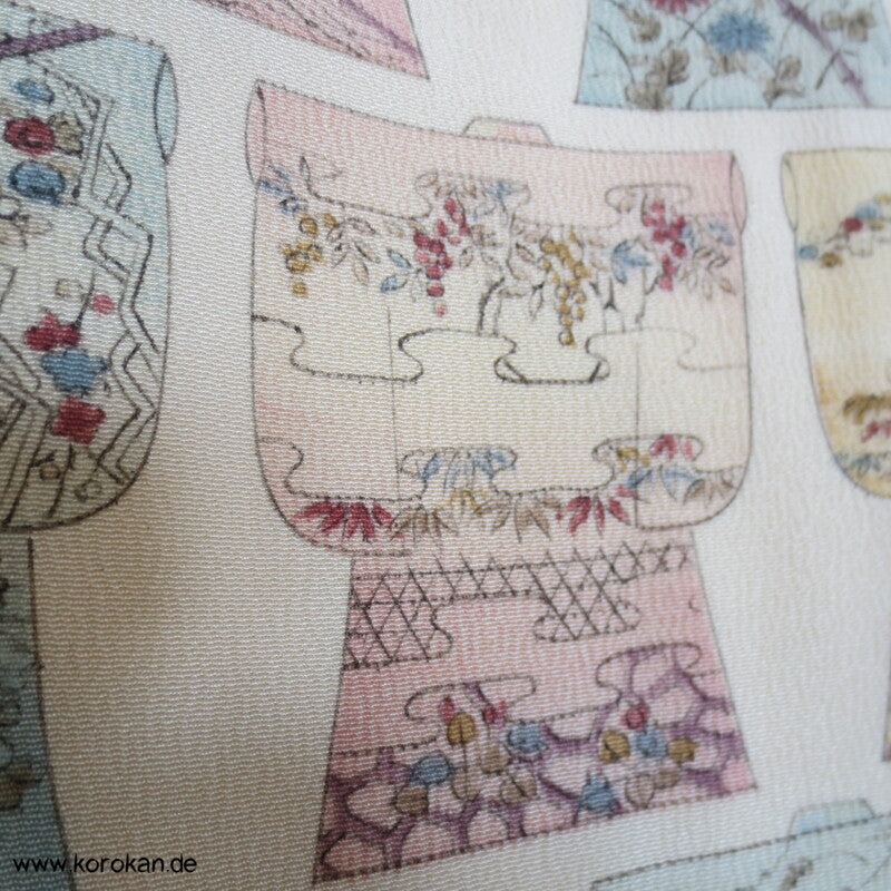 Kimonos als Muster - pastellfarbener Komon Seidencrepe
