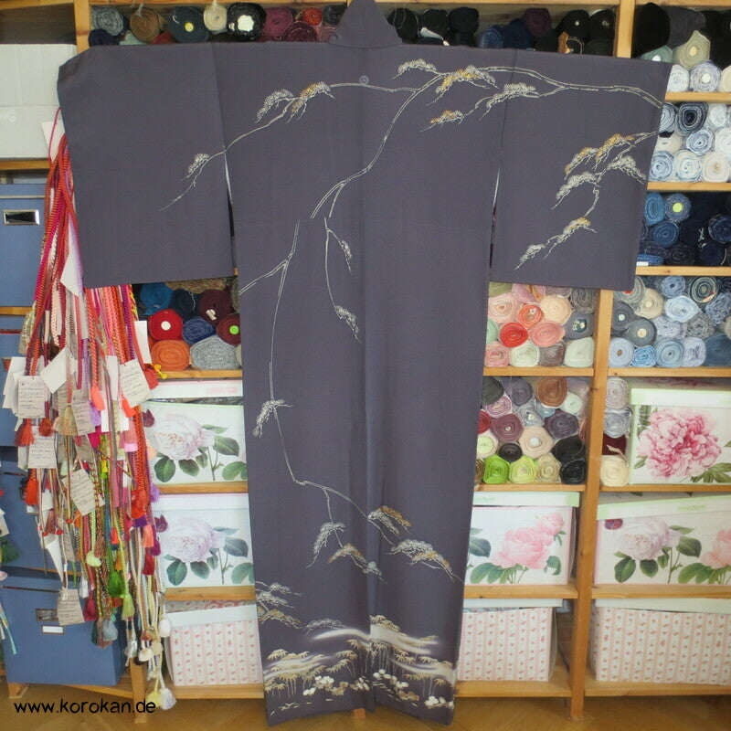 Kiefer und Bambus auf grau Seidencrepe Homongi Kimono