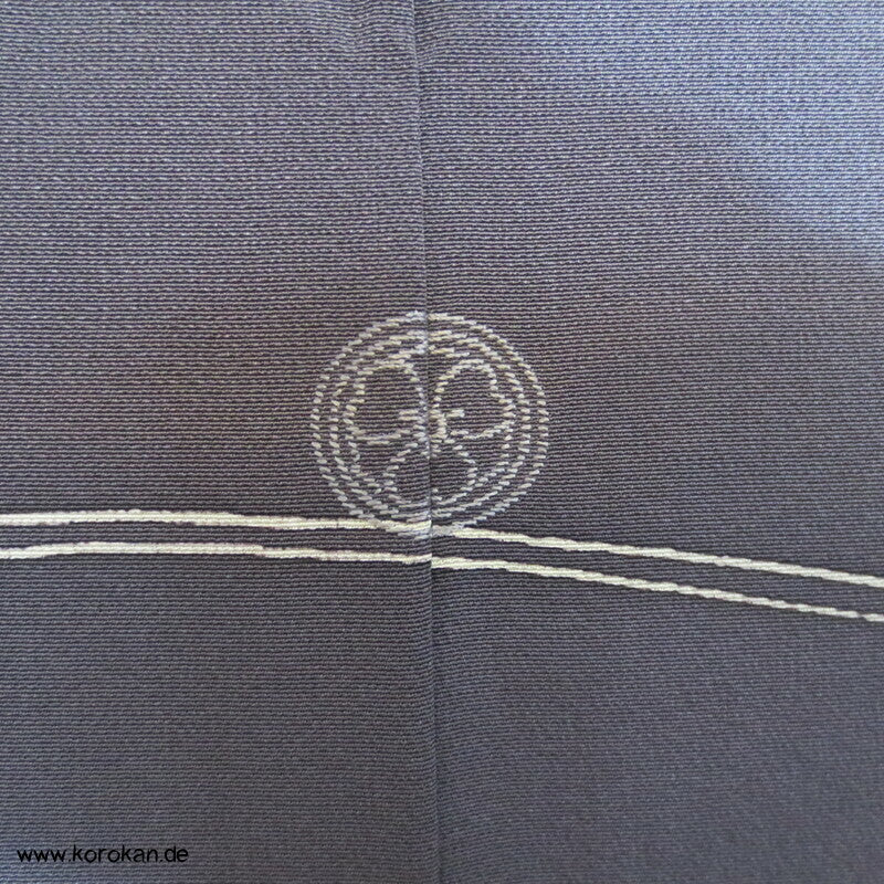 Kiefer und Bambus auf grau Seidencrepe Homongi Kimono