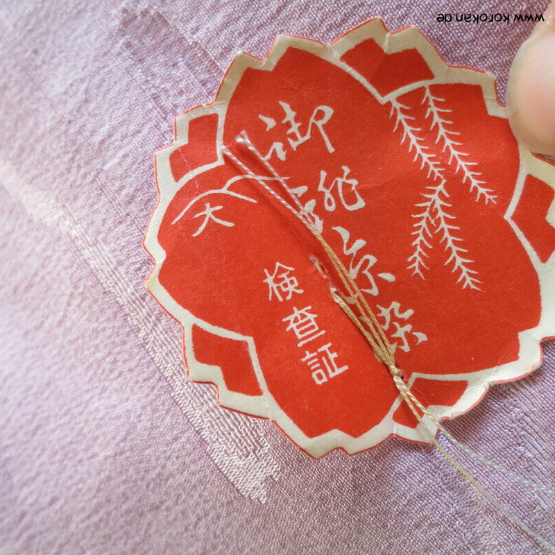 goldene Blätter in rosa Japan Seiden Araihari Kimono