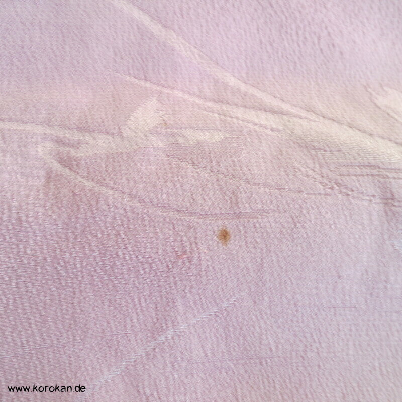 goldene Blätter in rosa Japan Seiden Araihari Kimono