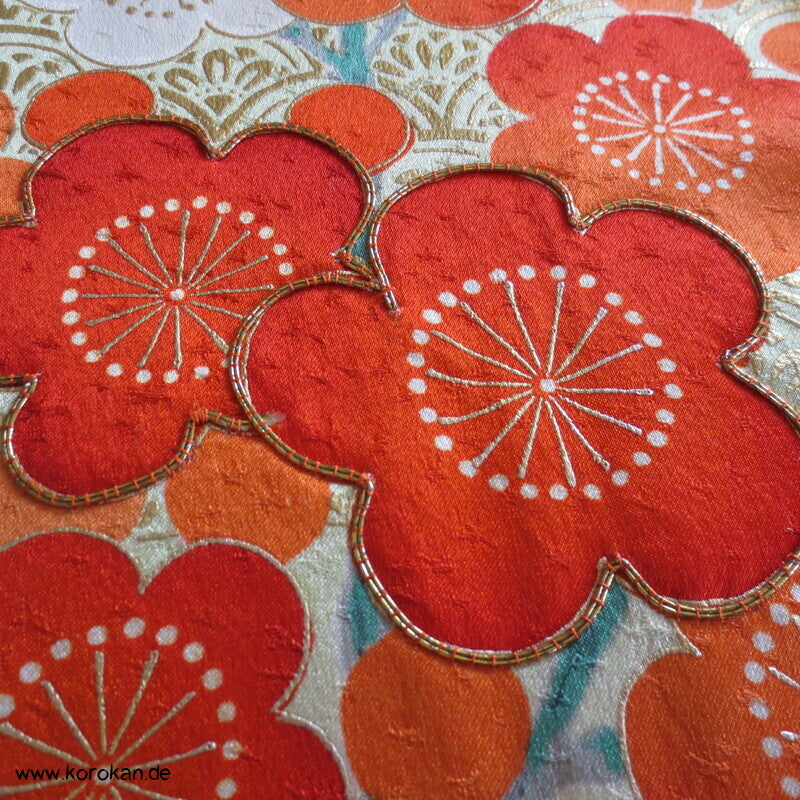 allover Sakurazweige, rosa, rot, gold Furisode Seidensatin Kimono