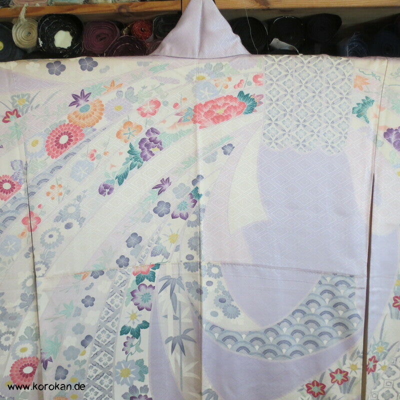 Noshi auf flieder, feiner leichter Furisode Seidendamast Kimono