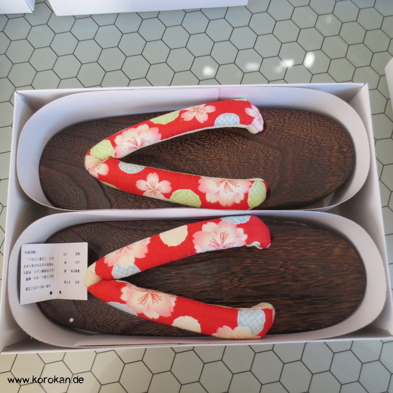 Geta - rundere schmalere Form für Damen - 24 cm