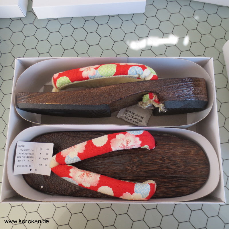 Geta - rundere schmalere Form für Damen - 24 cm