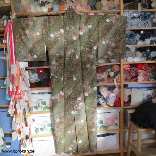 oliv gold Blumen Seidencrepe festlicher japanischer Kimono, neu