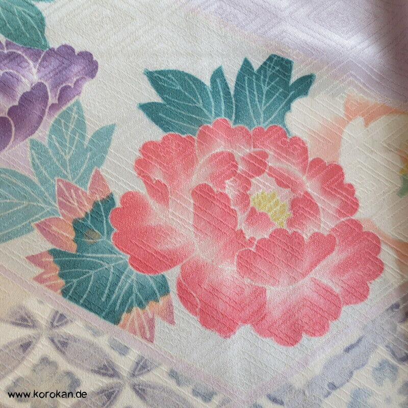Noshi auf flieder, feiner leichter Furisode Seidendamast Kimono
