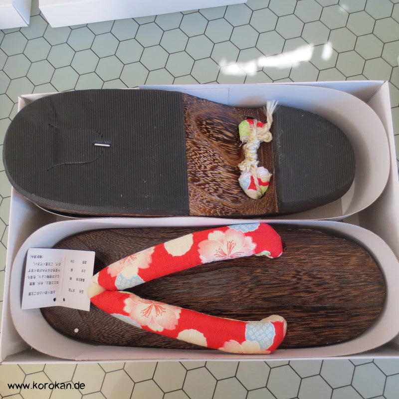 Geta - rundere schmalere Form für Damen - 24 cm