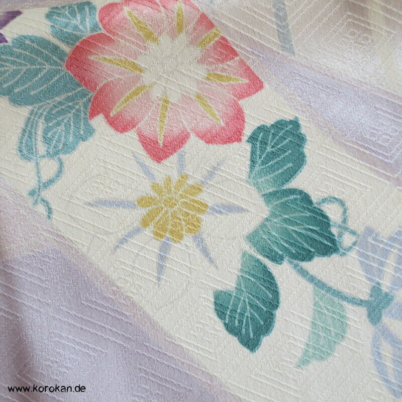 Noshi auf flieder, feiner leichter Furisode Seidendamast Kimono