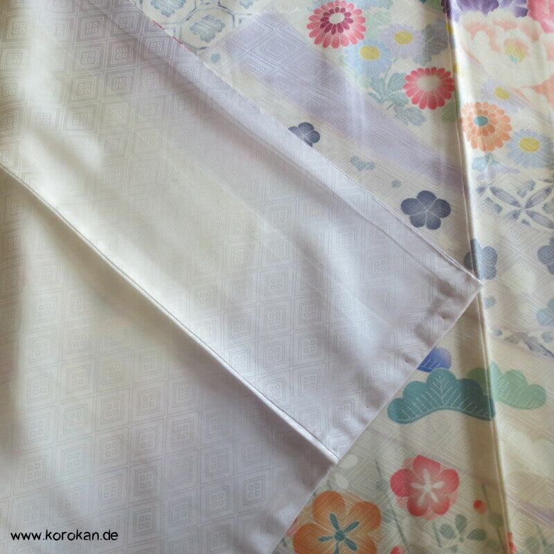 Noshi auf flieder, feiner leichter Furisode Seidendamast Kimono