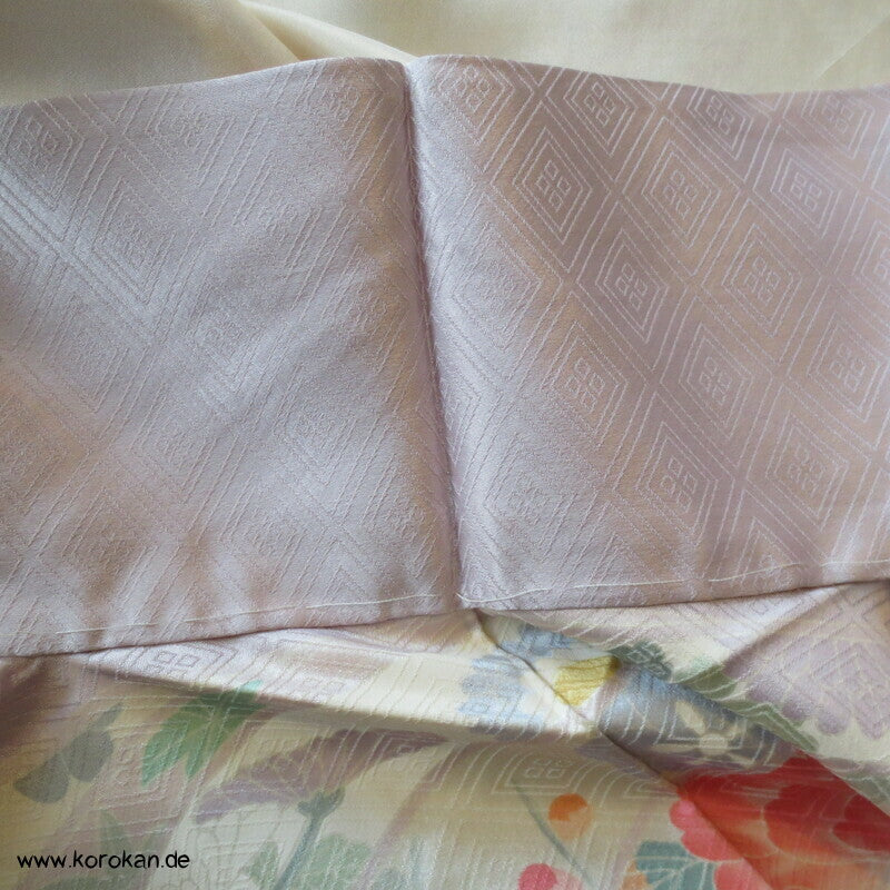 Noshi auf flieder, feiner leichter Furisode Seidendamast Kimono