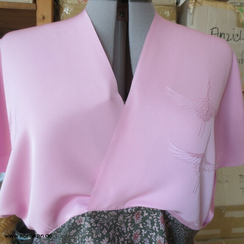 Upcycling Seidenshirt Kimonostoffreste, rosa Kranichdamast und Millefleur Crepe