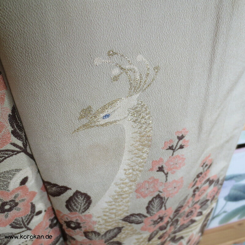 Omeshi Jacquard Pfau hinter Blumen Homongi Kimono