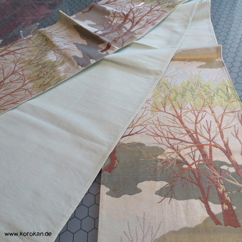 Fukuro Obi Kimonogürtel mit gewebten Bäumen