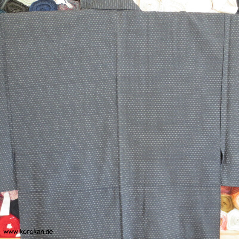 schwarzer Kasuri Tsumugi Seiden Kimono