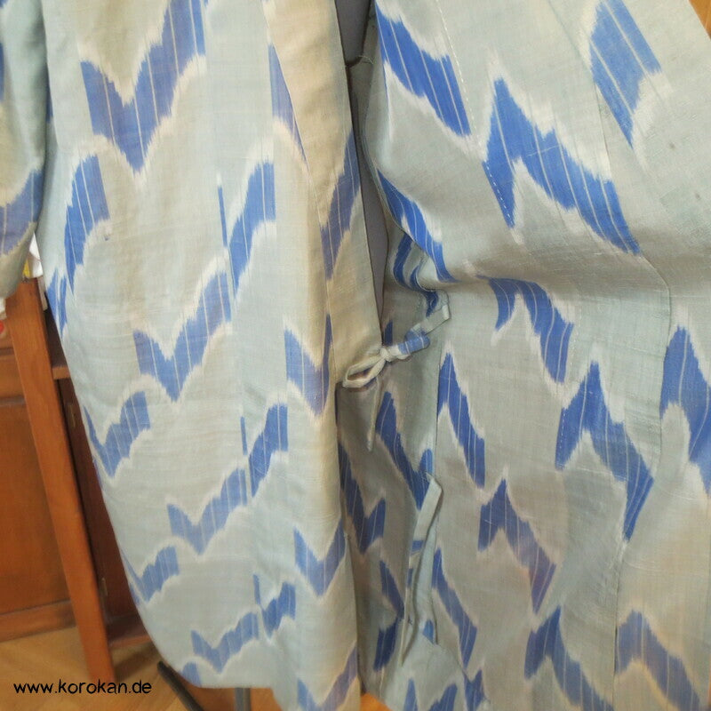 umgearbeitetes Kimono Kleid aus antikem Meisen Kasuri