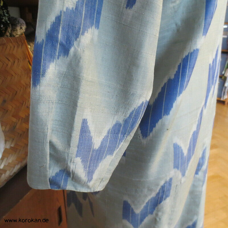 umgearbeitetes Kimono Kleid aus antikem Meisen Kasuri