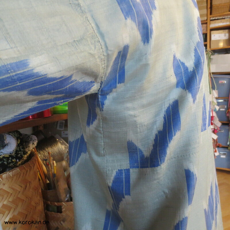 umgearbeitetes Kimono Kleid aus antikem Meisen Kasuri