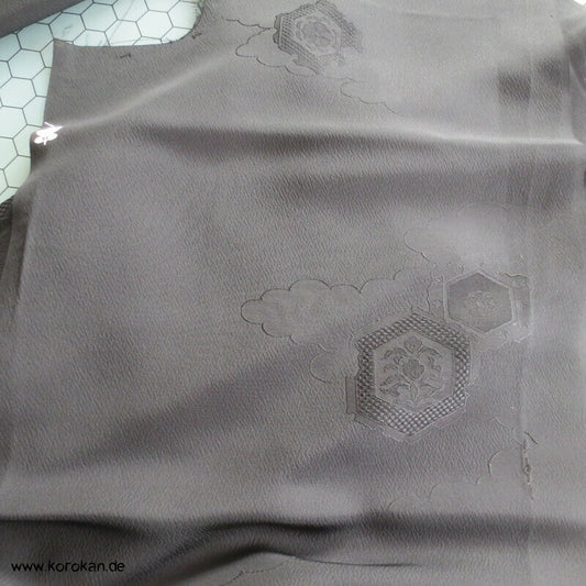 schwarze Seide, Kikko und Wolken Araihari Haori Kimono
