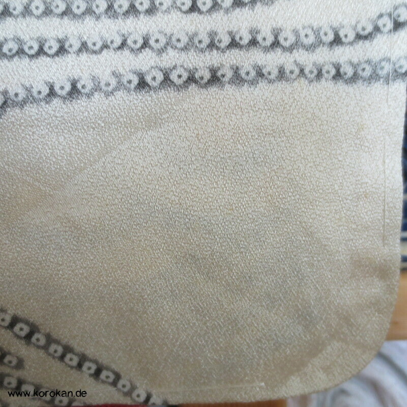 Wellen, Tanzaku mit Golddruck Komon Kimono