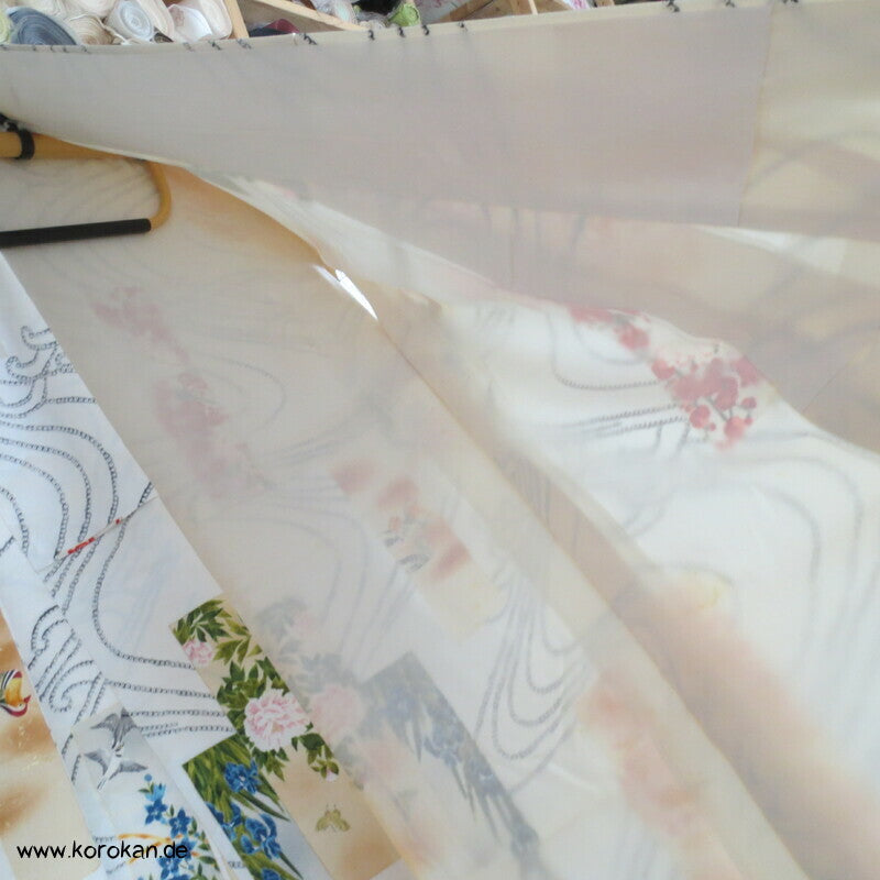 Wellen, Tanzaku mit Golddruck Komon Kimono