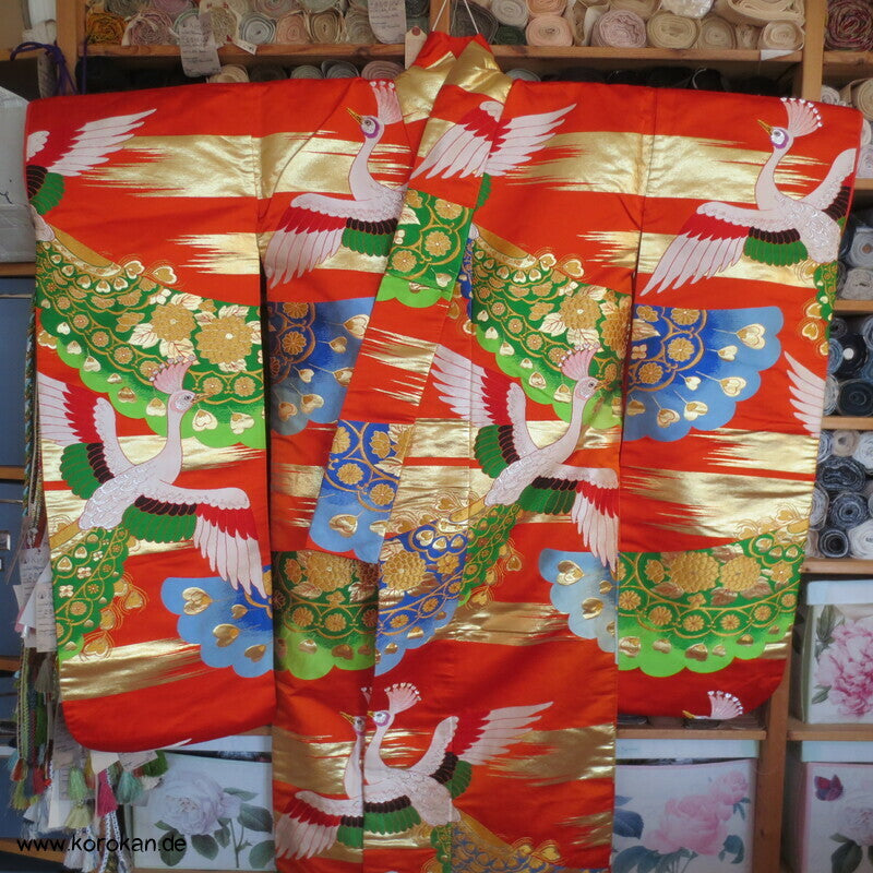 Uchikake Hochzeits Kimono - Mantel, Seidenbrokat mit gewebten Pfauen