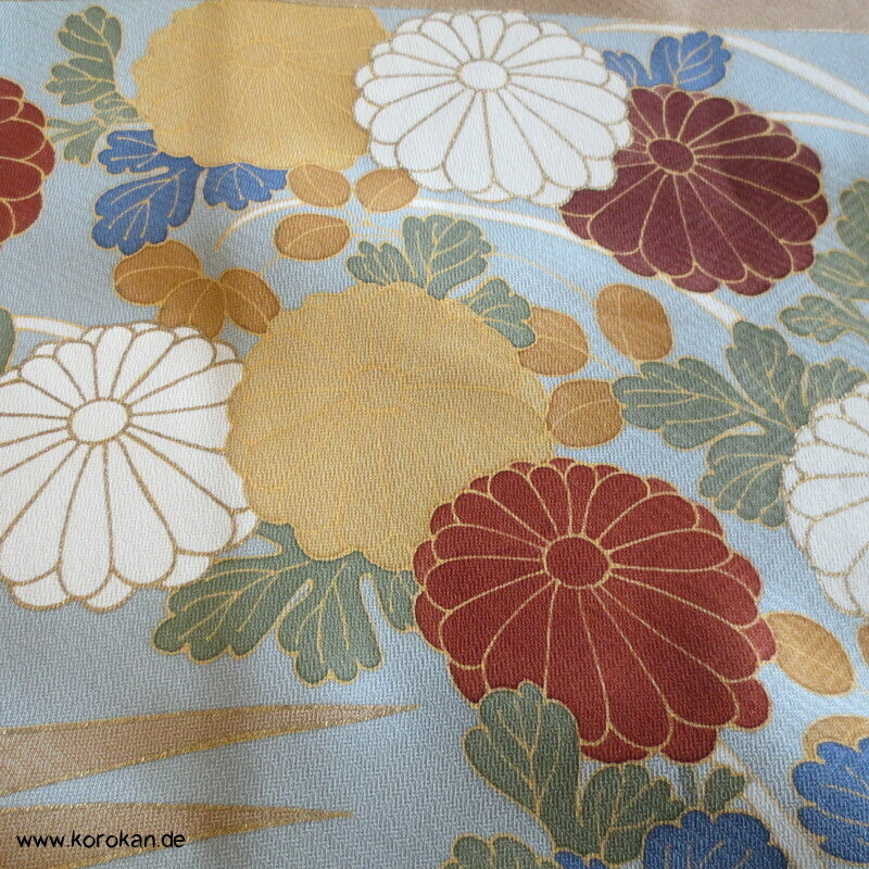 Blütenstreifen auf mattgold Iro Tomesode Mitsukoshi Kimono Seidendamast