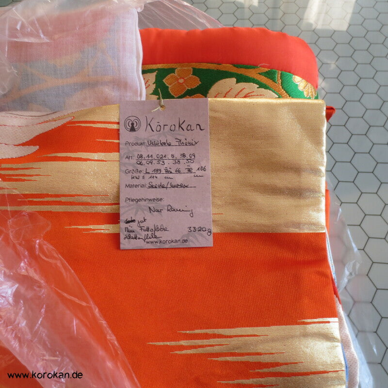 Uchikake Hochzeits Kimono - Mantel, Seidenbrokat mit gewebten Pfauen