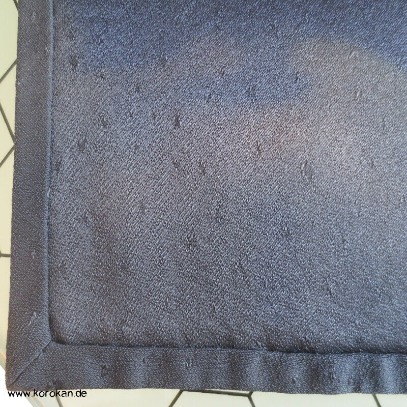 mitternachtsblauer Hitoe Homongi Seiden Kimono, mit Blumen