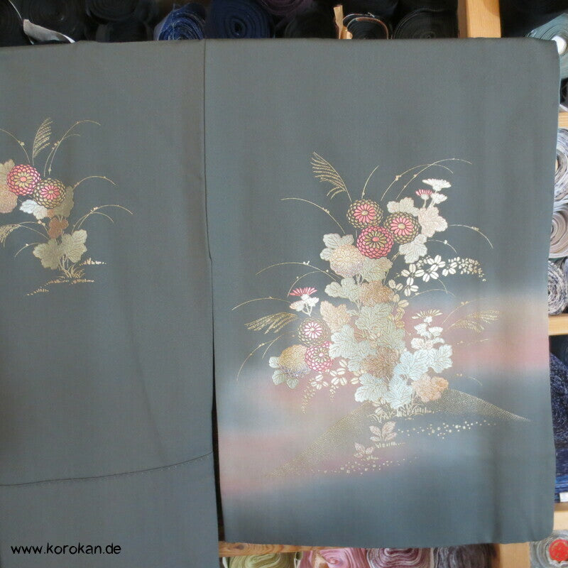 Glitzerblumen auf dunkelpetrolgrau Homongi Seidencrepe Kimono
