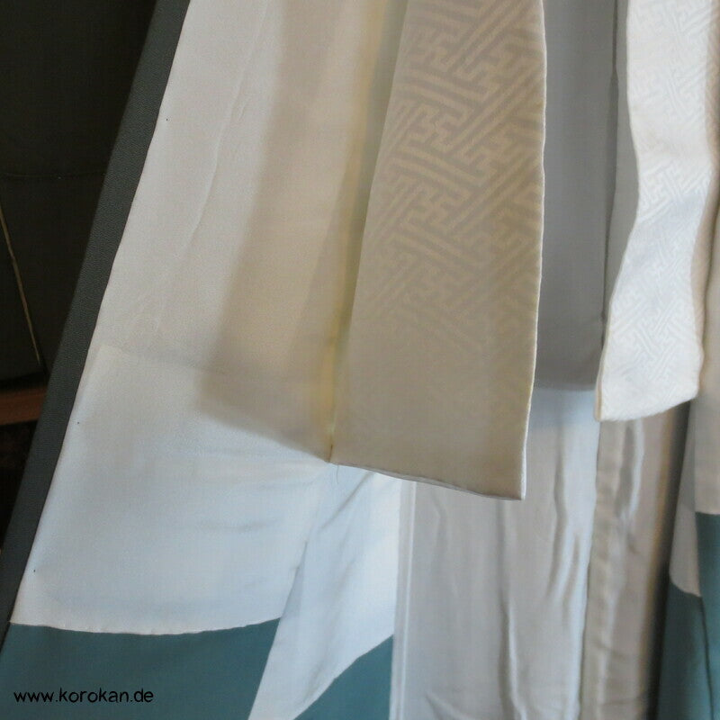 Glitzerblumen auf dunkelpetrolgrau Homongi Seidencrepe Kimono