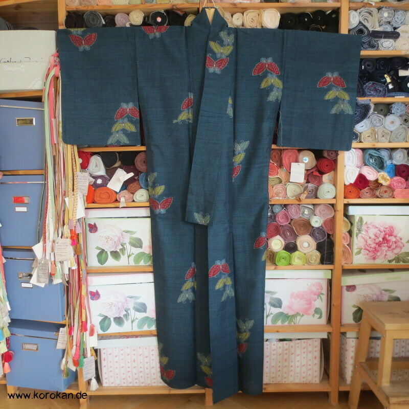 Kasuri Schmetterlinge Tsumugi Hitoe Kimono