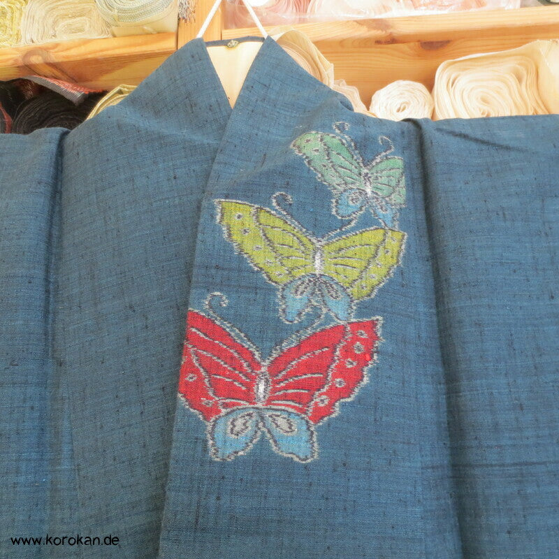 Kasuri Schmetterlinge Tsumugi Hitoe Kimono