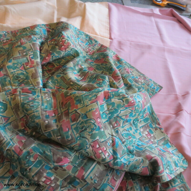 Häusermuster dicht an dicht japanischer Seidendamast Kimono