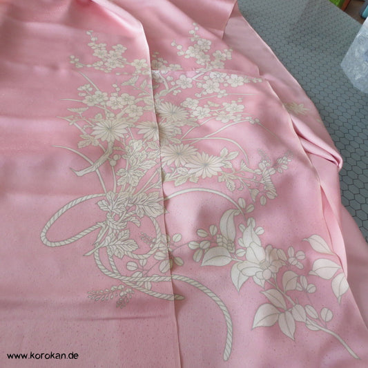 weiße Chrysanthemen Furisode Seidendamast Kimono Stoffrest
