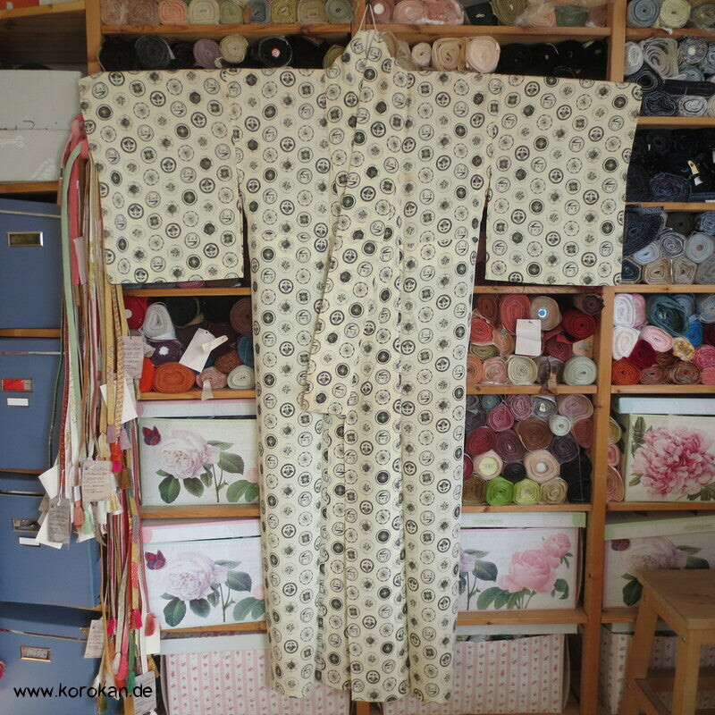 Mon artige Kreise Hitoe Kimono, Seiden Crepe