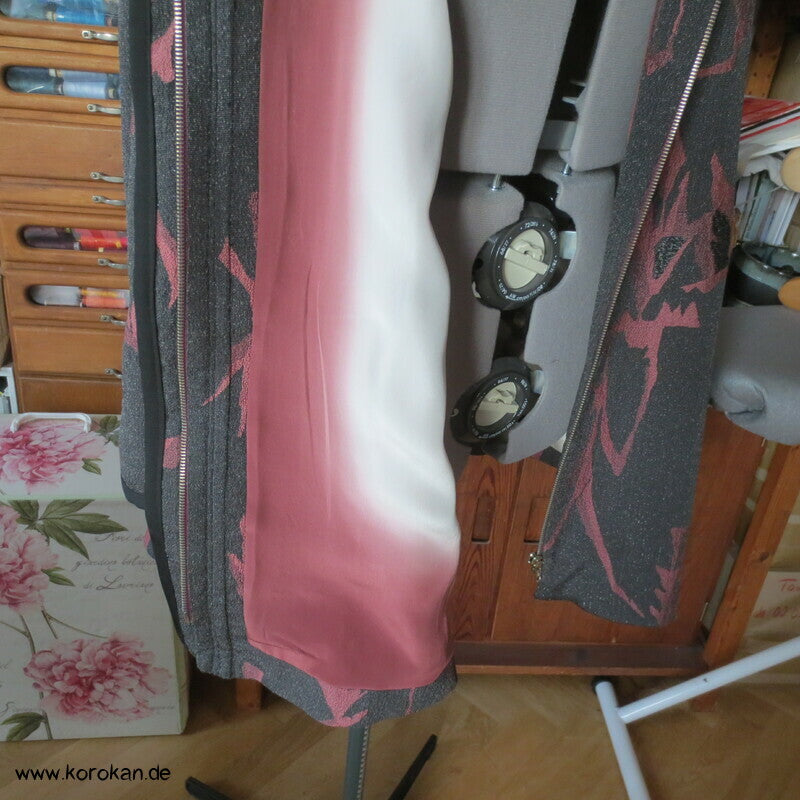 Übergangskapuzenjacke A Linie aus 1960'er Kimono Seide mit Lurex