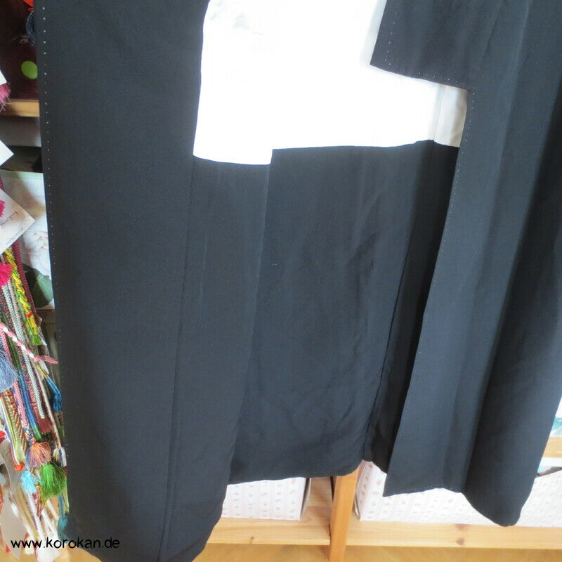 Blüten Mon Mofuku, schlichter schwarzer Kimono