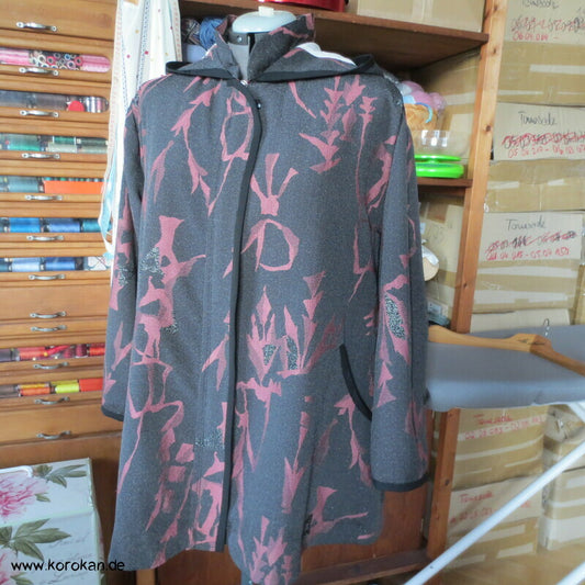Übergangskapuzenjacke A Linie aus 1960'er Kimono Seide mit Lurex
